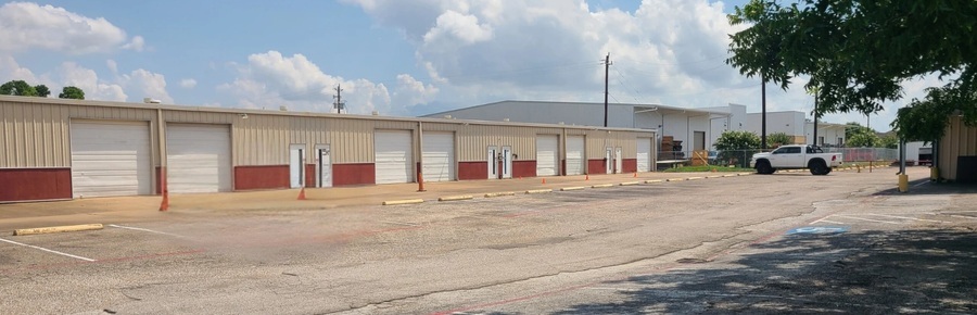 Exterior View of The Savage Lands DRXVE Training Facility on Preston Ave in Pasadena, TX Exterior View of The Savage Lands DRXVE Training Facility on Preston Ave in Pasadena, TX